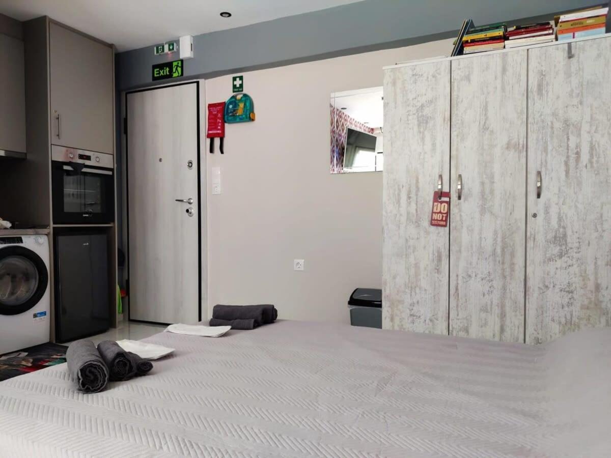 Modern Cozy Vergian 2 Min From The Agioi Theodoroi
